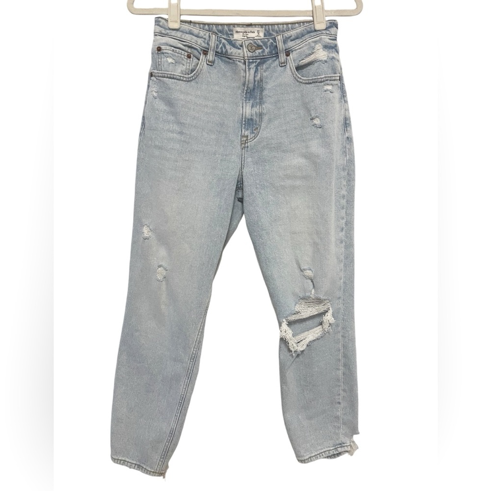 Abercrombie & Fitch Women’s Curve Love High Rise Mom Jeans 27